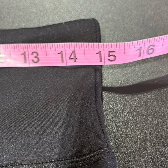 DKNY Bike Shorts, 7” inseam,hip pockets,hidden waist pocket,silver sparkle logo - Picture 8 of 8